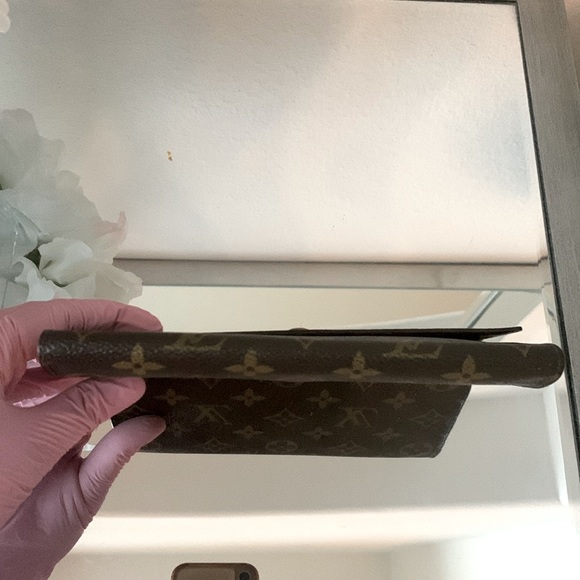 LOUIS VUITTON MONOGRAM CANVAS PORTE TRESOR INTERNATIONAL WALLET - Picture 13 of 13